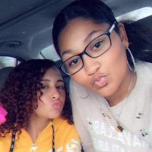 Meet your Posher, Nikoletta